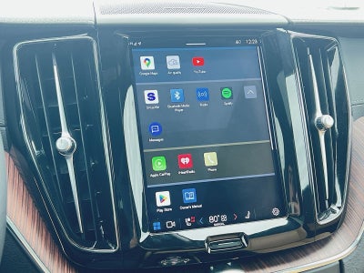 2023 Volvo XC60 B5 Ultimate Dark Theme