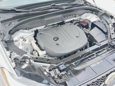 2023 Volvo XC60 B5 Ultimate Dark Theme