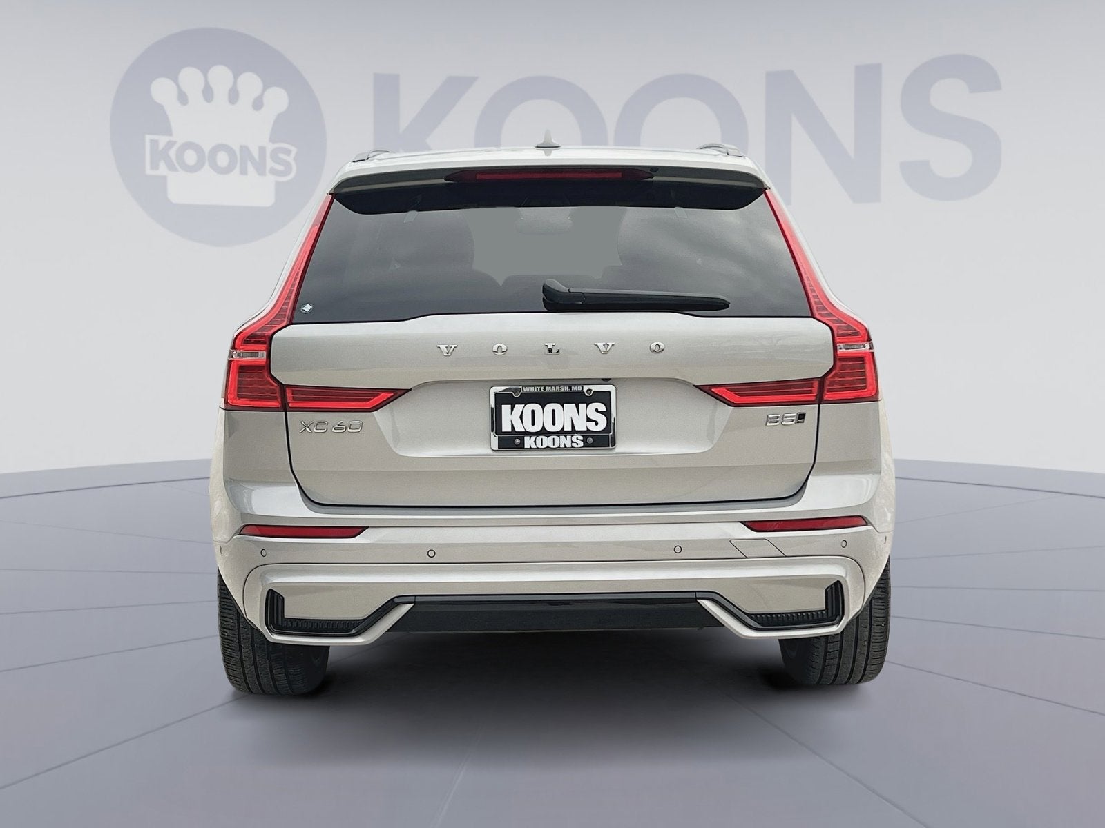 2023 Volvo XC60 B5 Ultimate Dark Theme