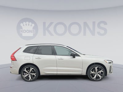2023 Volvo XC60 B5 Ultimate Dark Theme