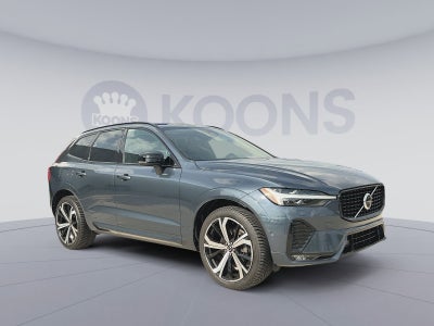 2023 Volvo XC60 B5 Ultimate Dark Theme
