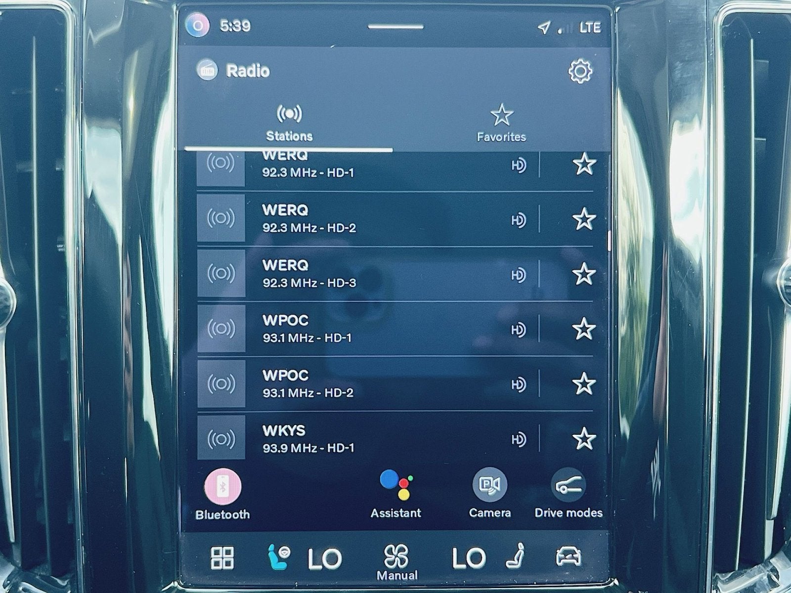 2023 Volvo XC60 B5 Ultimate Dark Theme
