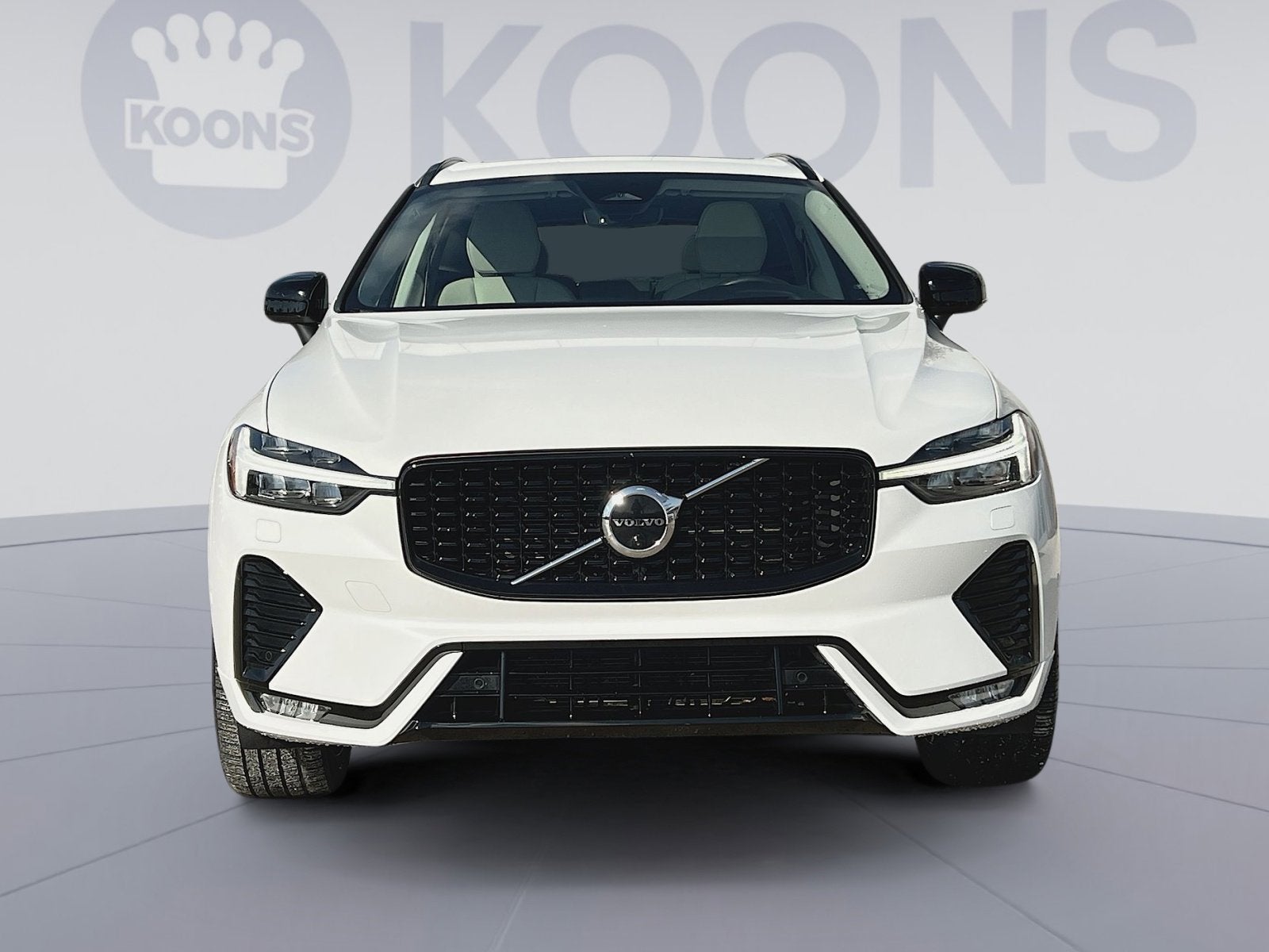 2023 Volvo XC60 B5 Ultimate Dark Theme