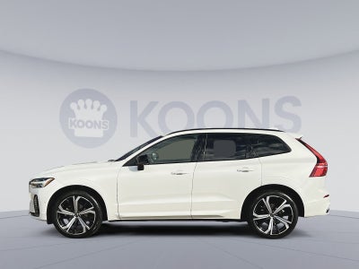2023 Volvo XC60 B5 Ultimate Dark Theme