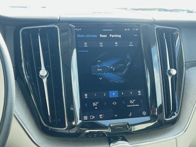 2023 Volvo XC60 B5 Ultimate Dark Theme