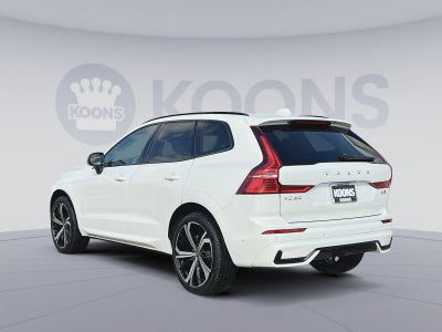 2023 Volvo XC60 B5 Ultimate Dark Theme
