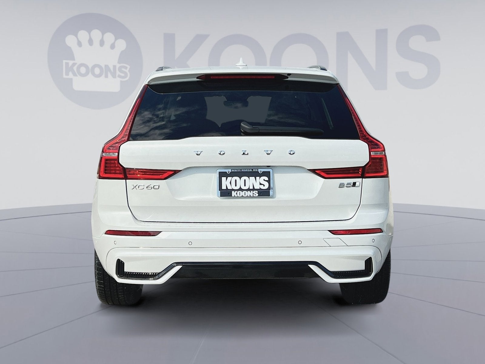 2023 Volvo XC60 B5 Ultimate Dark Theme