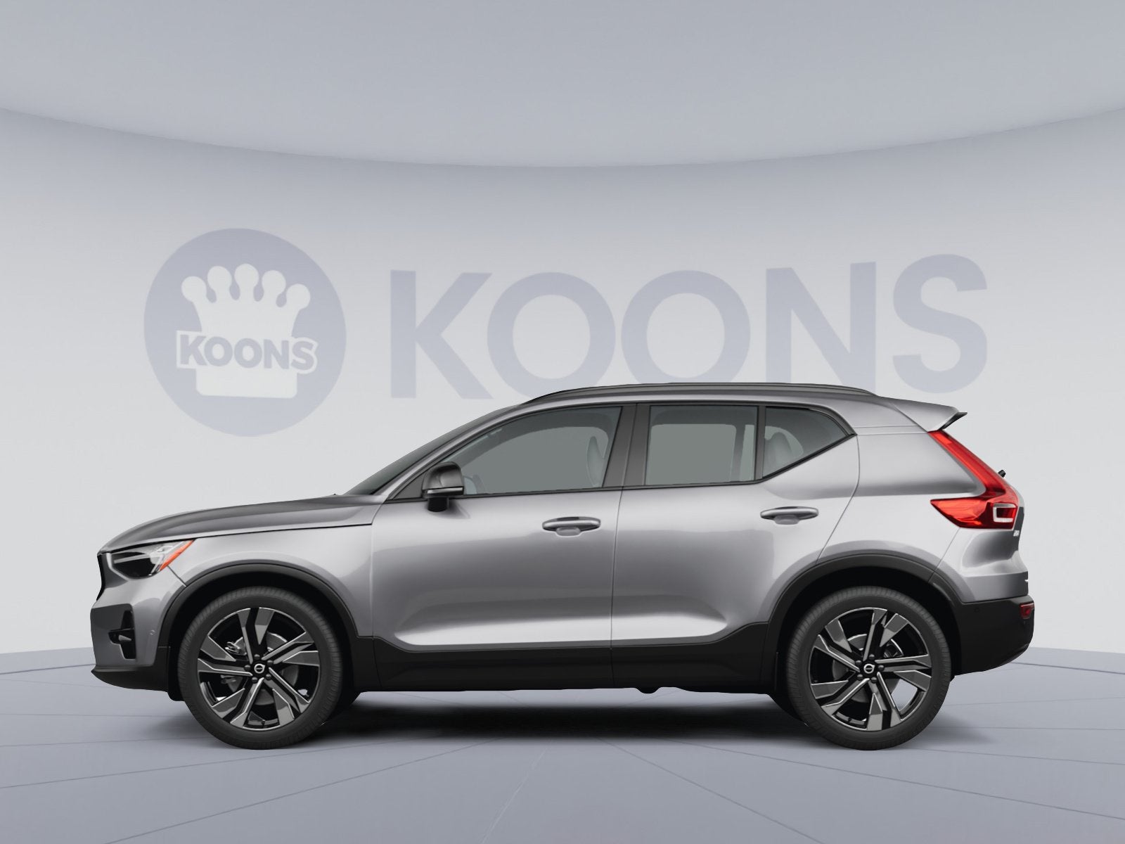 2026 Volvo XC40 B5 Plus
