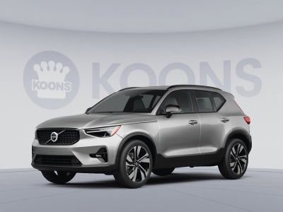 2025 Volvo XC40 B5 Plus Dark Theme