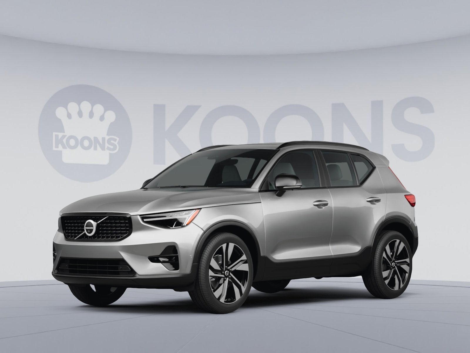 2025 Volvo XC40 B5 Plus Dark Theme