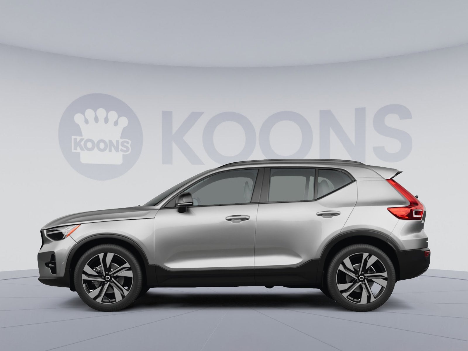 2025 Volvo XC40 B5 Plus Dark Theme