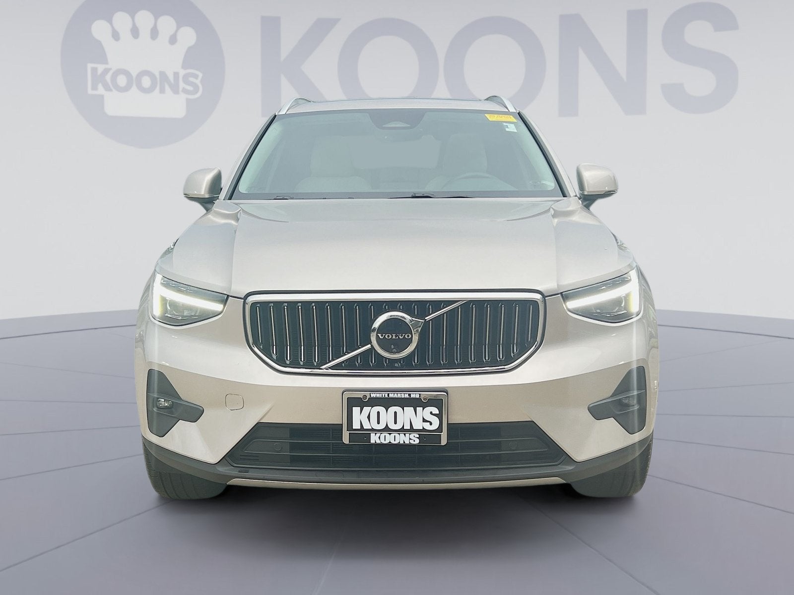 2024 Volvo XC40 B5 Plus Bright Theme