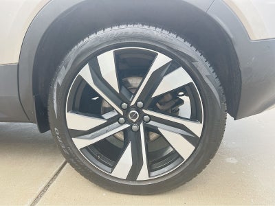 2024 Volvo XC40 B5 Plus Bright Theme