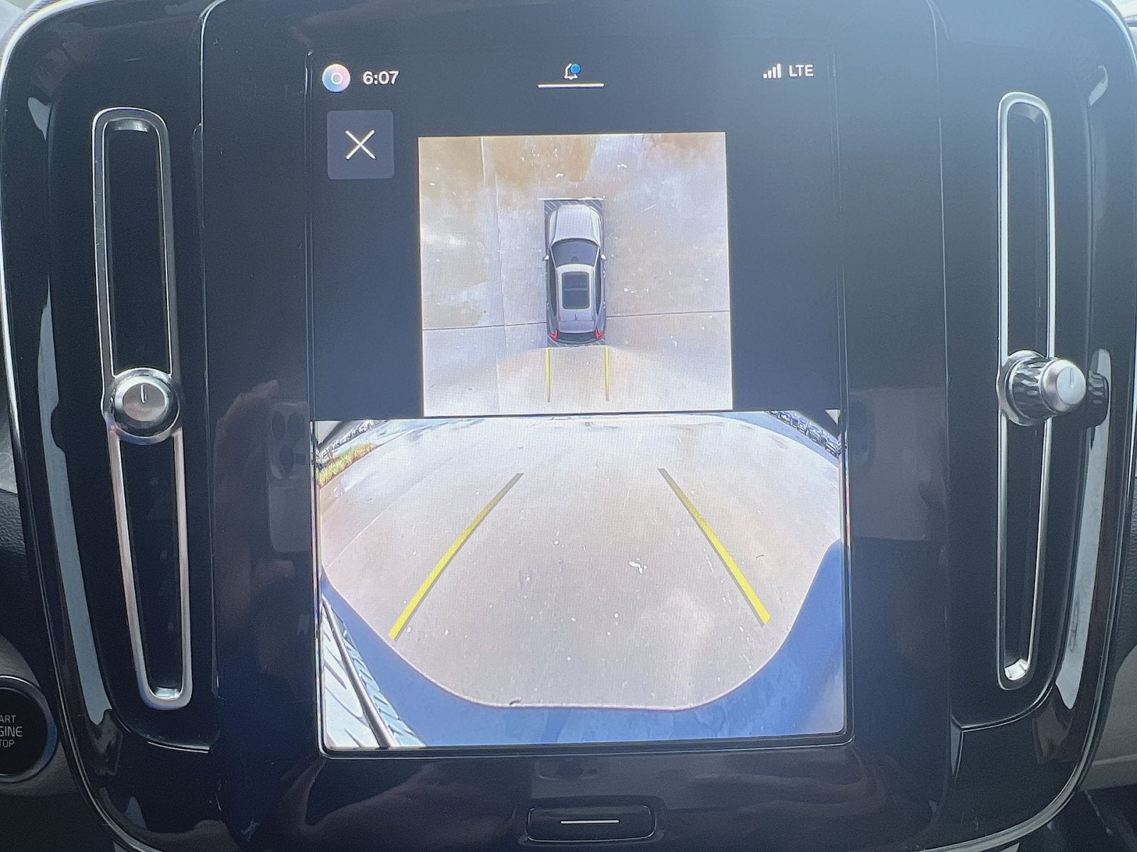 2024 Volvo XC40 B5 Plus Bright Theme