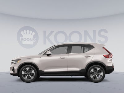 2024 Volvo XC40 B5 Plus Bright Theme