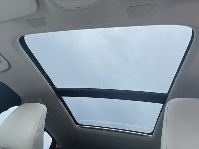 2024 Volvo XC40 B5 Plus Bright Theme