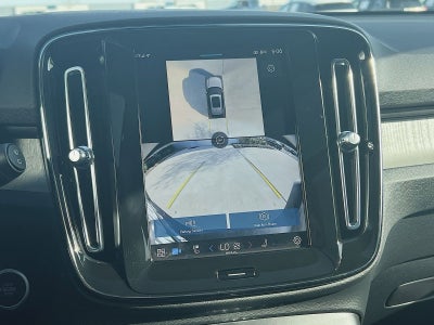 2024 Volvo XC40 B5 Plus Dark Theme