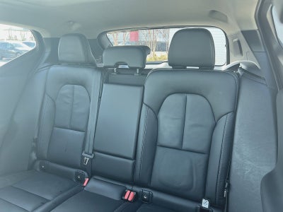 2024 Volvo XC40 B5 Plus Dark Theme