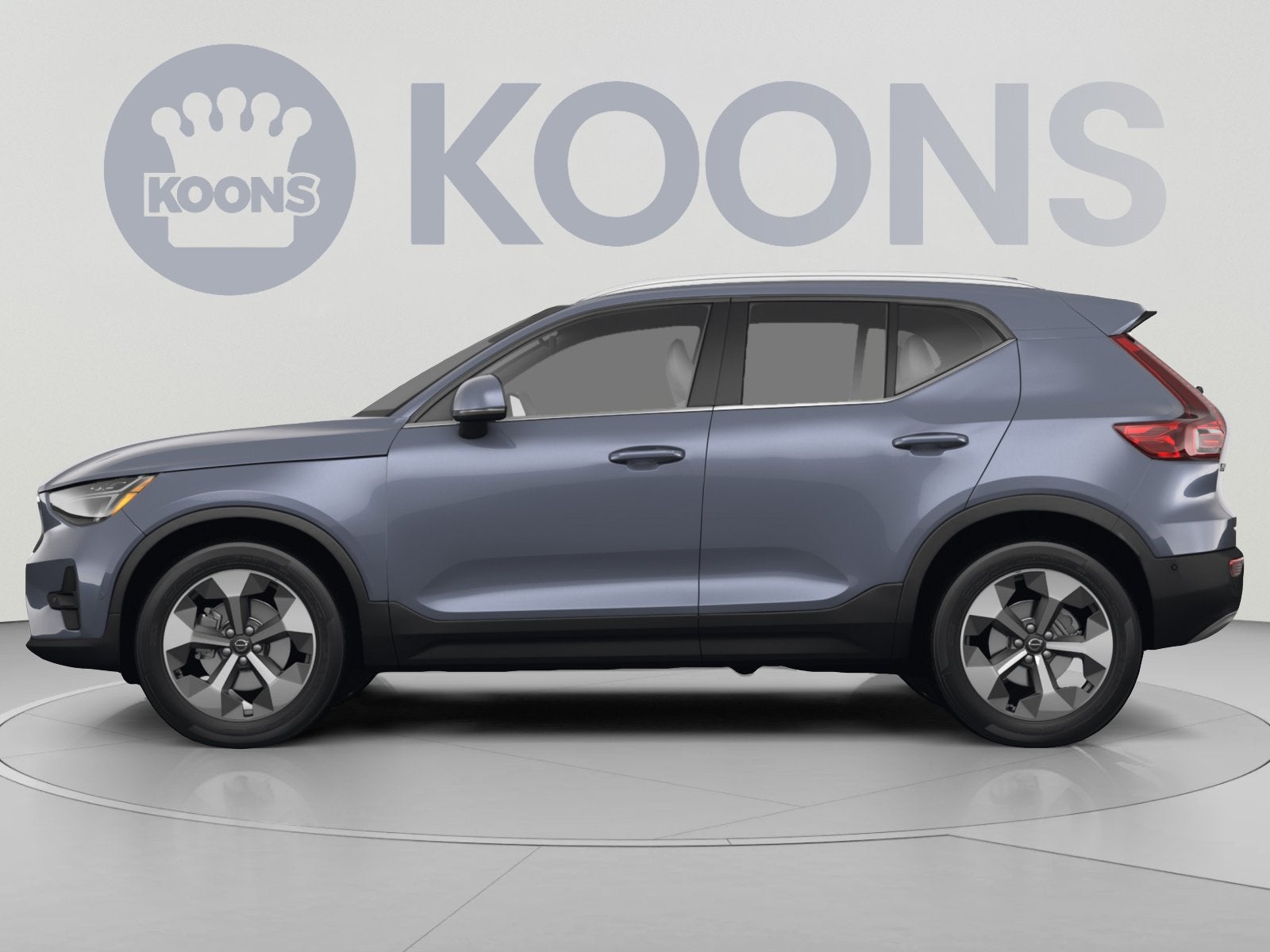 2023 Volvo XC40 B5 Plus Bright Theme