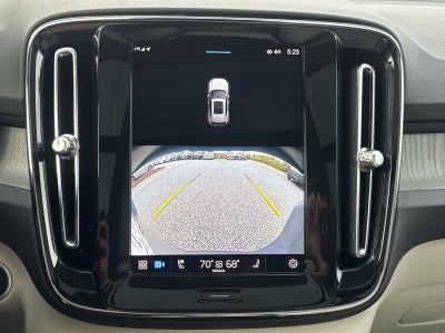 2023 Volvo XC40 B5 Plus Bright Theme