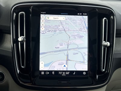 2023 Volvo XC40 B5 Plus Bright Theme