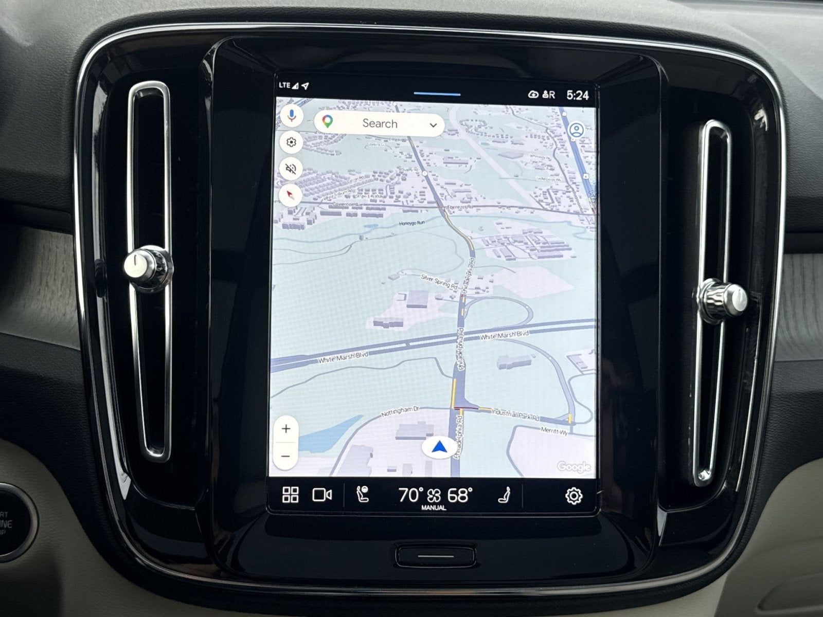 2023 Volvo XC40 B5 Plus Bright Theme