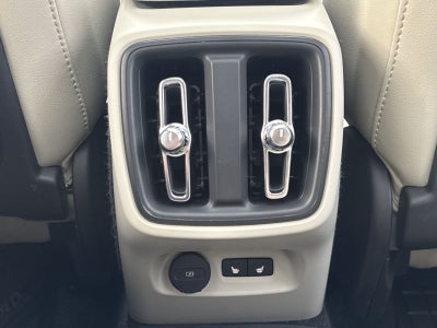 2023 Volvo XC40 B5 Plus Bright Theme