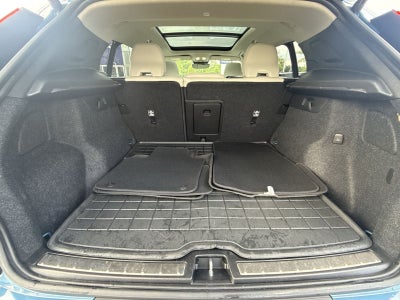2023 Volvo XC40 B5 Plus Bright Theme