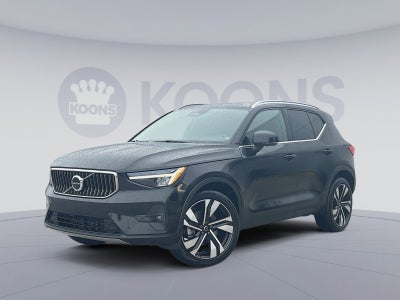 2023 Volvo XC40 B5 Plus Bright Theme