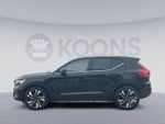 2023 Volvo XC40 B5 Plus Bright Theme
