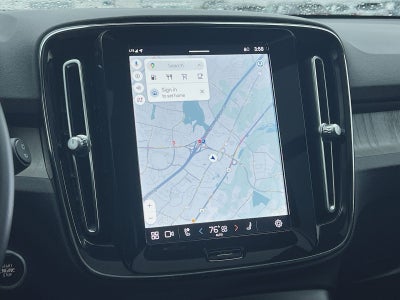 2023 Volvo XC40 B5 Plus Bright Theme