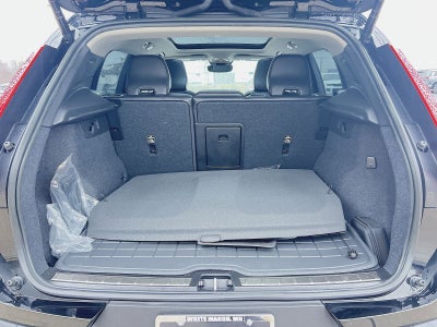 2023 Volvo XC40 B5 Plus Bright Theme