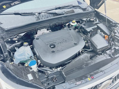 2023 Volvo XC40 B5 Plus Bright Theme