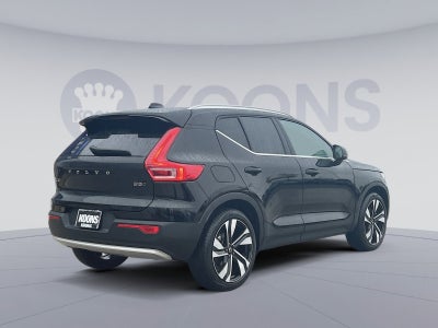 2023 Volvo XC40 B5 Plus Bright Theme