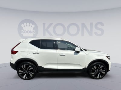 2023 Volvo XC40 B5 Plus Bright Theme