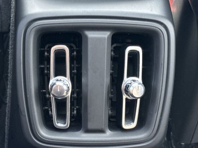 2023 Volvo XC40 B5 Plus Bright Theme
