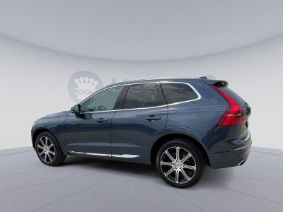 2023 Volvo XC40 B5 Plus Bright Theme