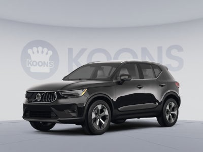 2023 Volvo XC40 B5 Plus Dark Theme