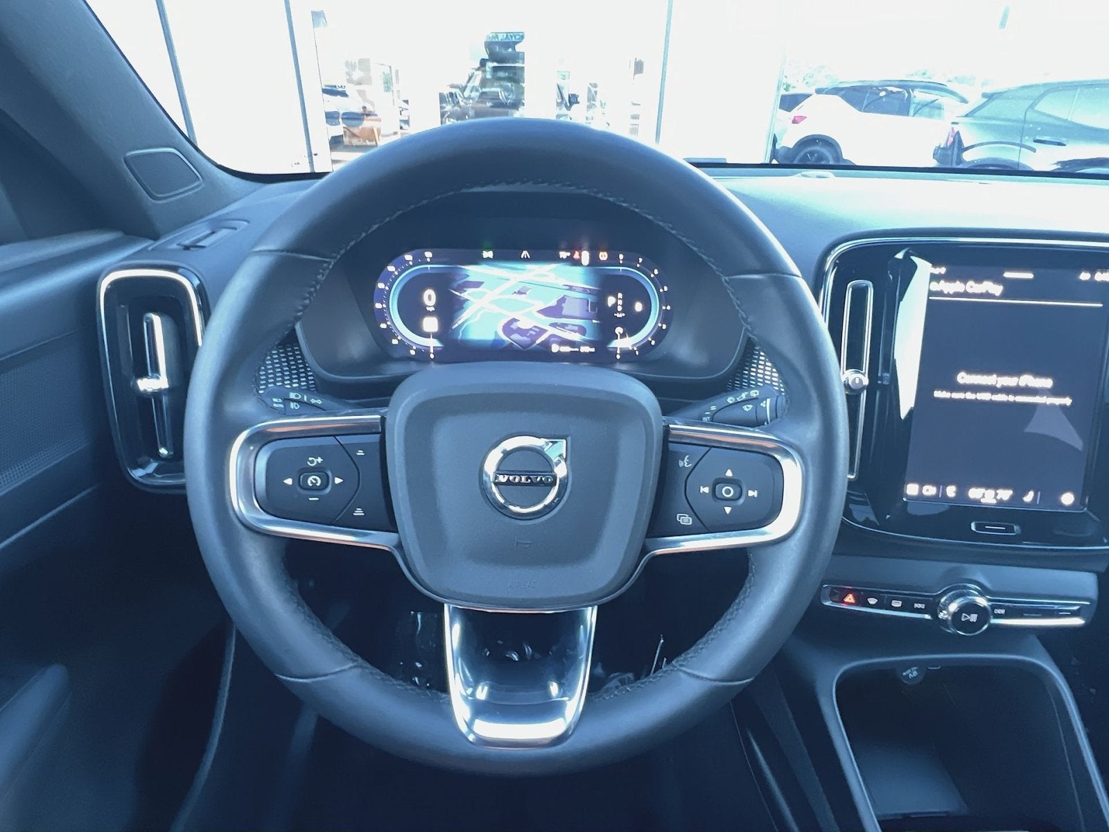 2023 Volvo XC40 B5 Plus Dark Theme
