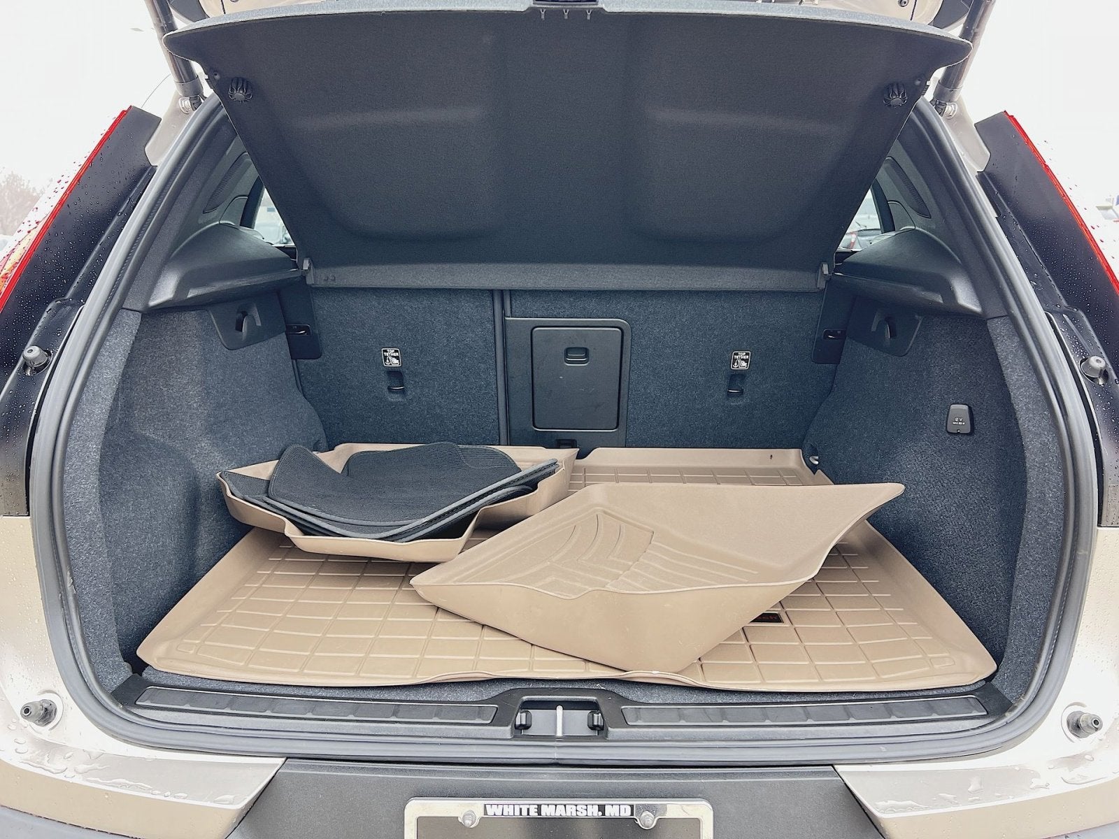 2023 Volvo XC40 B5 Plus Dark Theme