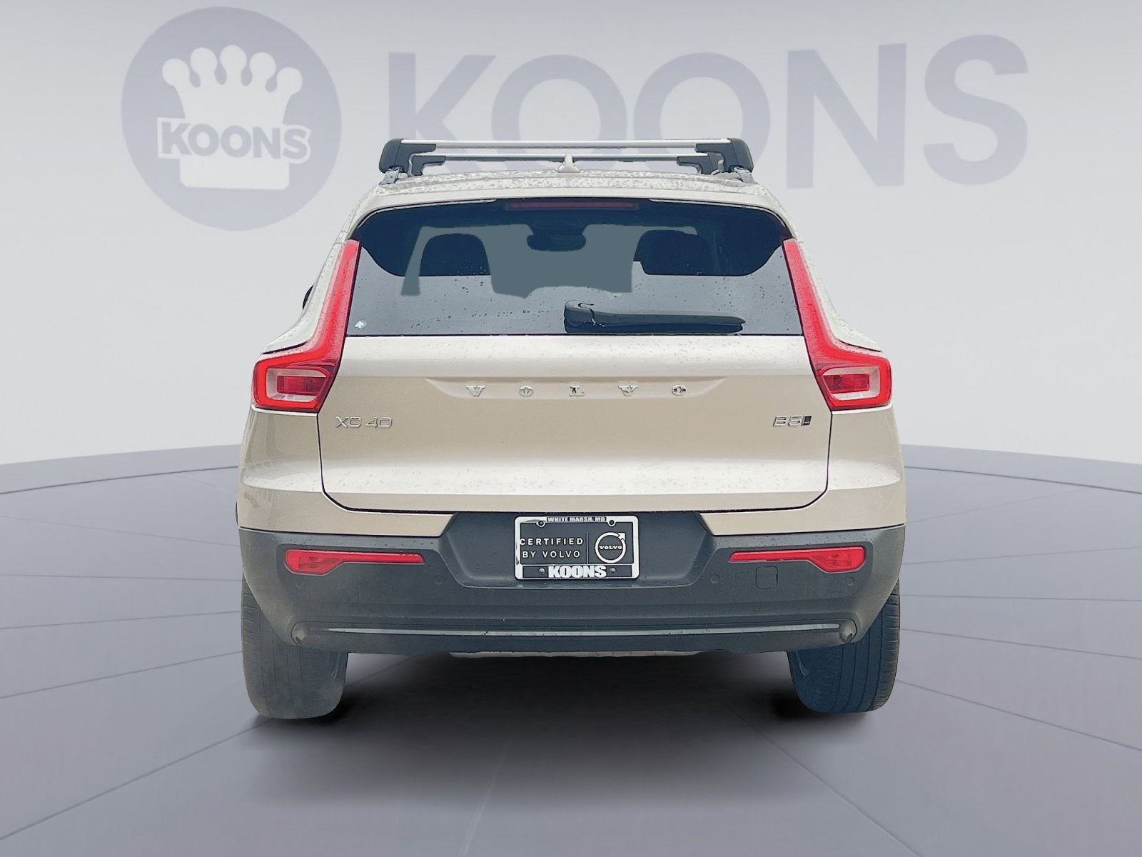 2023 Volvo XC40 B5 Plus Dark Theme