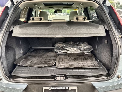 2023 Volvo XC40 B5 Plus Dark Theme
