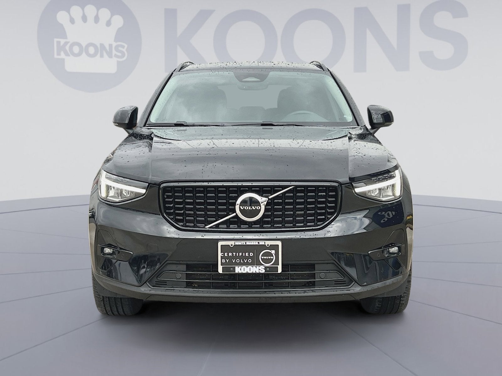 2023 Volvo XC40 B5 Plus Dark Theme