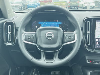 2023 Volvo XC40 B5 Plus Dark Theme