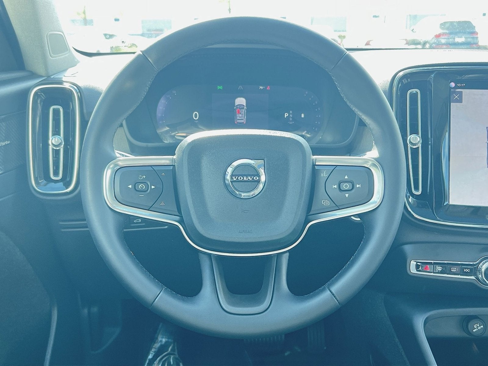 2023 Volvo XC40 B5 Plus Dark Theme