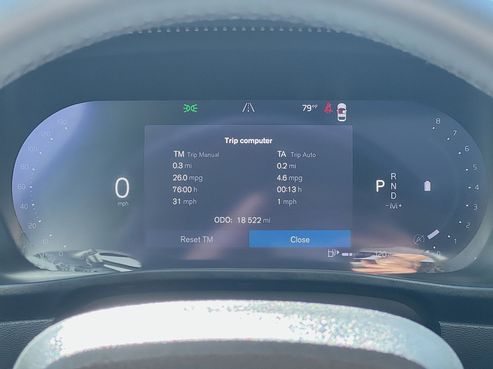 2023 Volvo XC40 B5 Plus Dark Theme