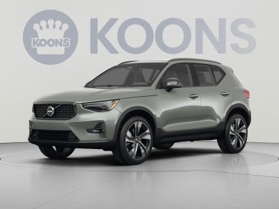 2023 Volvo XC40 B5 Plus Dark Theme