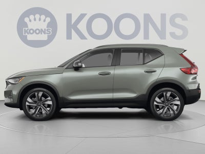 2023 Volvo XC40 B5 Plus Dark Theme