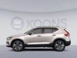 2023 Volvo XC40 B5 Plus Dark Theme