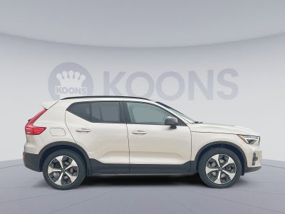 2023 Volvo XC40 B5 Plus Dark Theme
